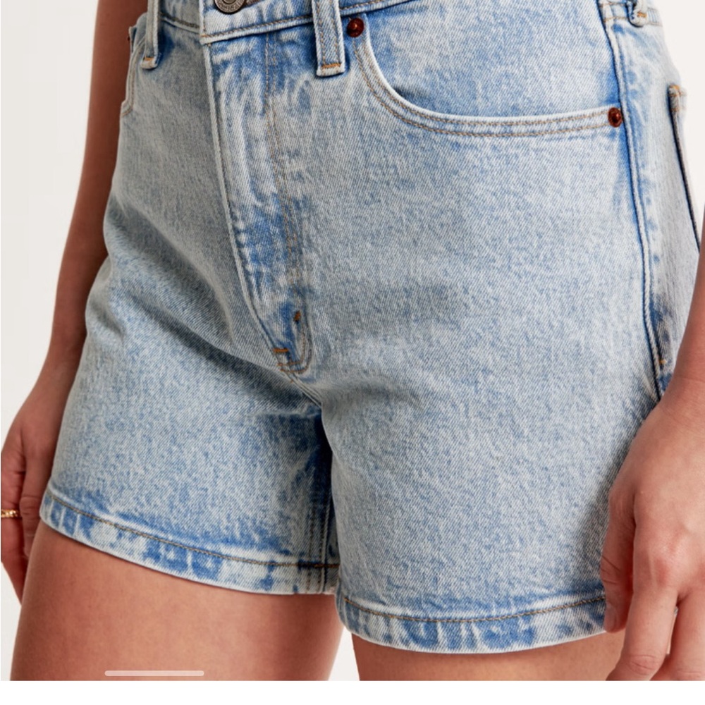 The Mom Short: 4 inch, High Rise